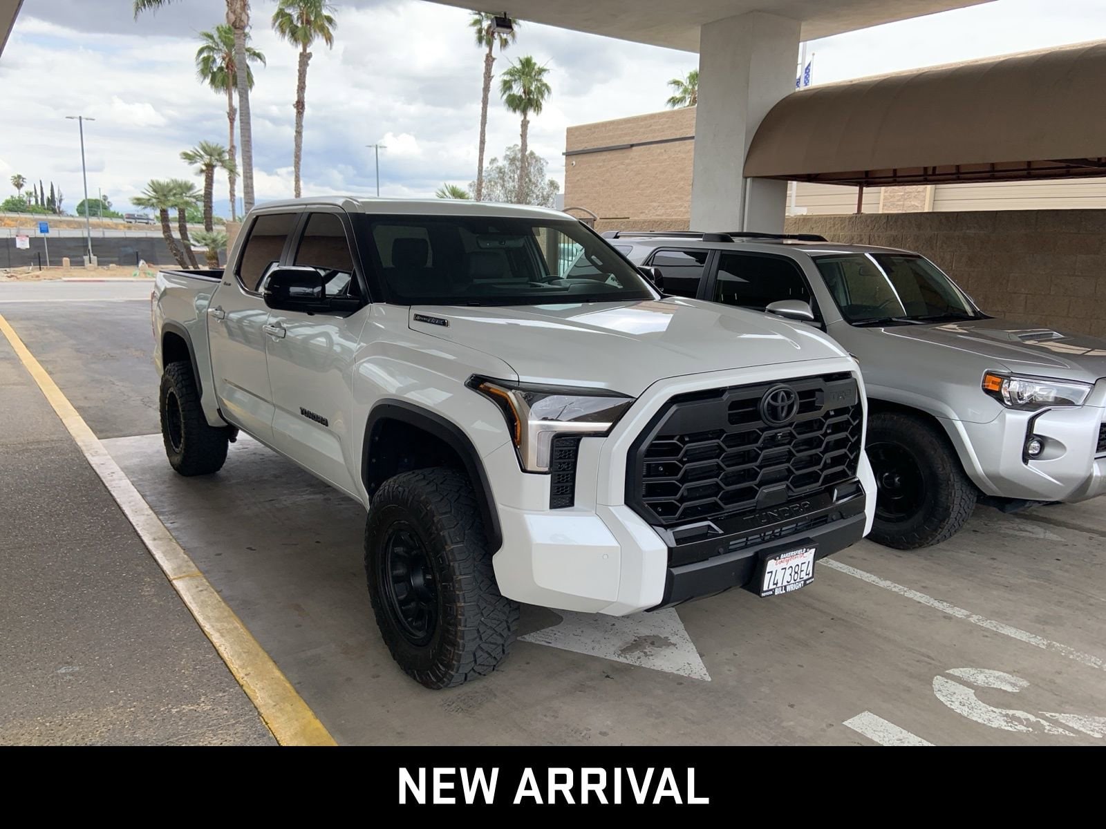 2025 Toyota Tundra 4WD Limited Hybrid photo 3