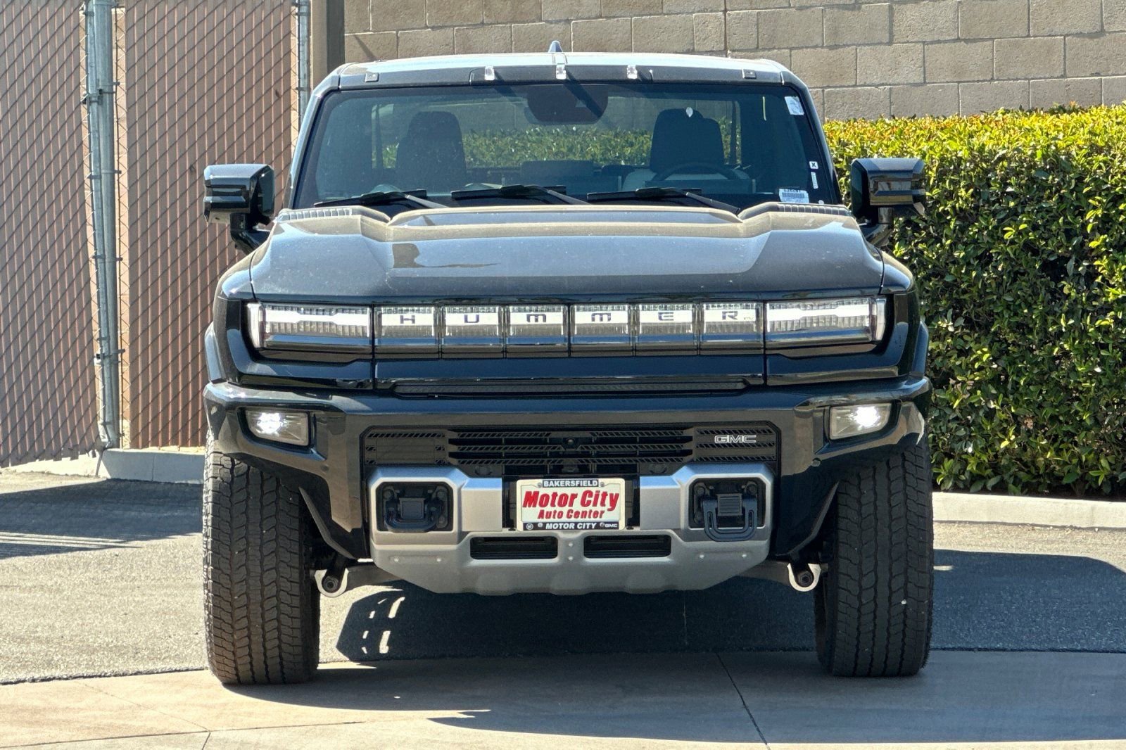 2025 Gmc Hummer EV Pickup photo 2