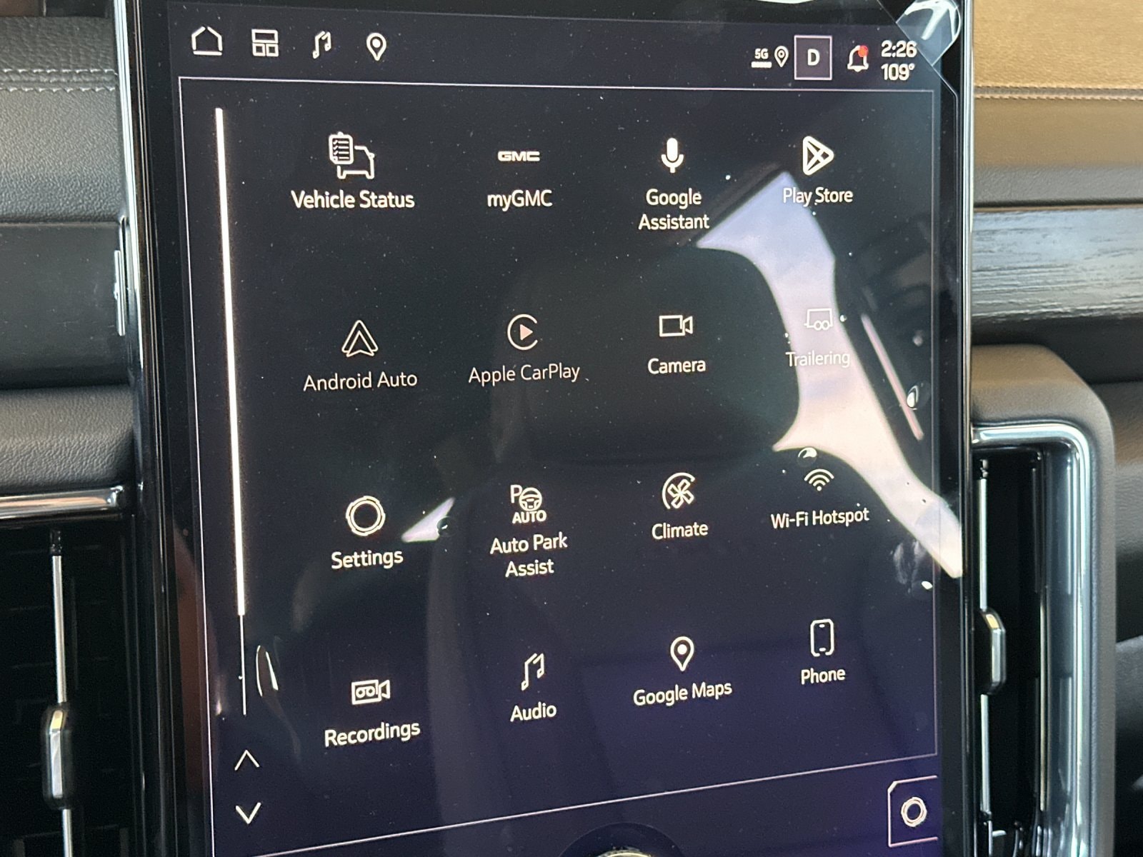 2027 GMC Yukon XL Denali - Photo 18