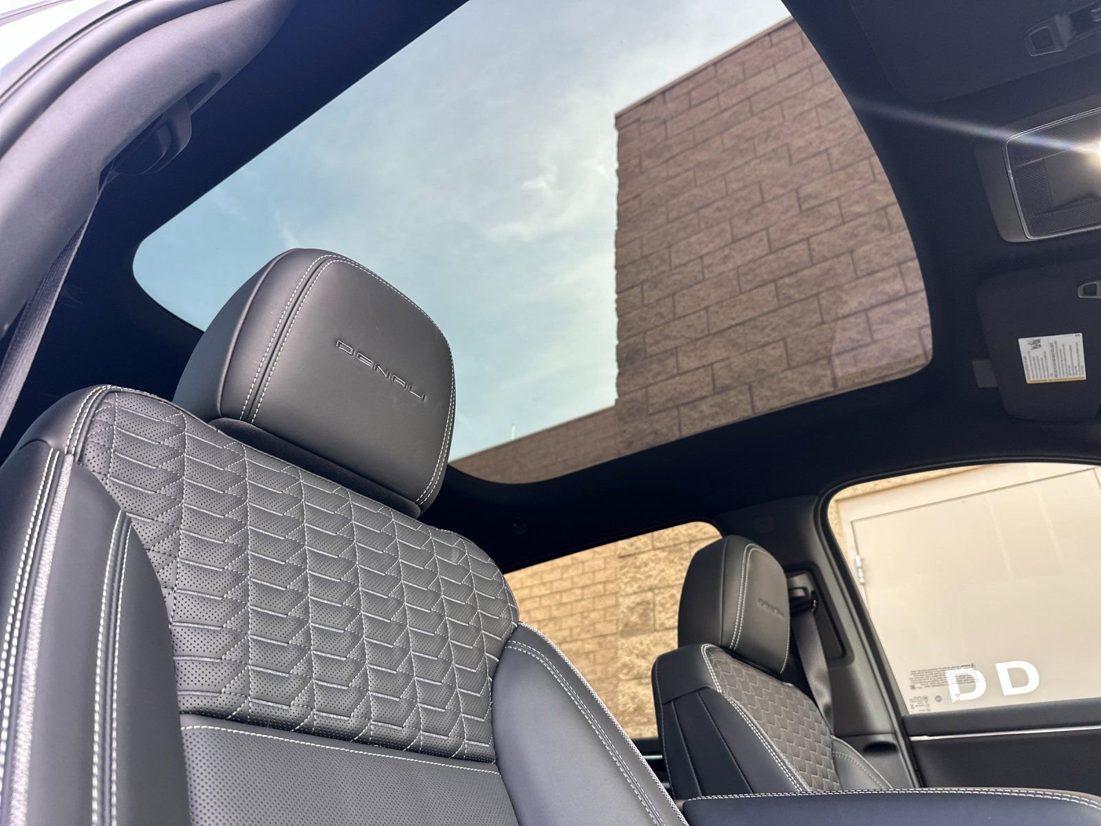 2025 GMC Sierra EV Denali - Photo 15