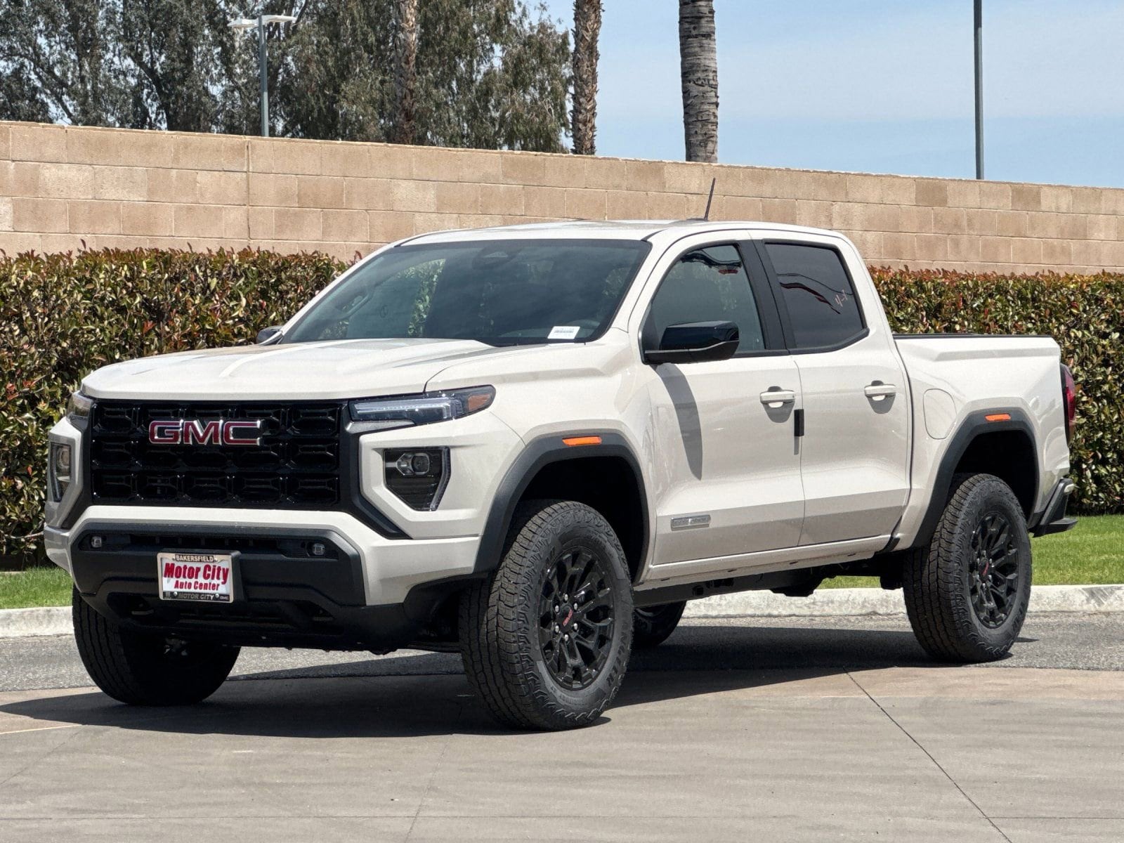 2026 GMC Canyon Elevation photo 6