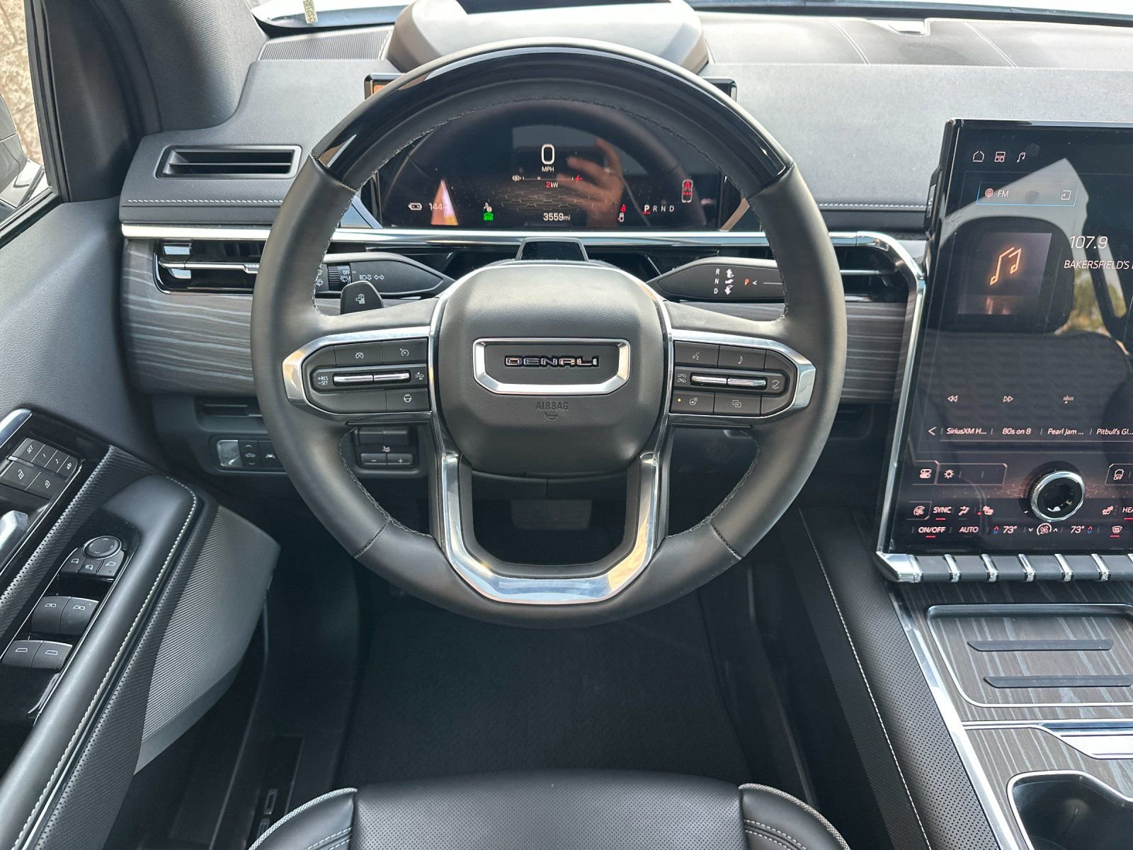 2025 GMC Sierra EV Denali - Photo 13