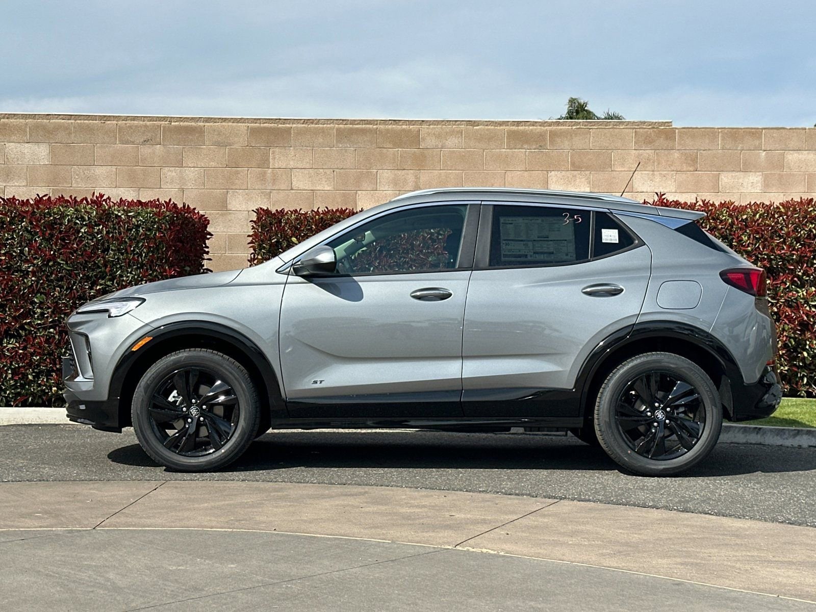 2026 Buick Encore GX Sport Touring photo 5