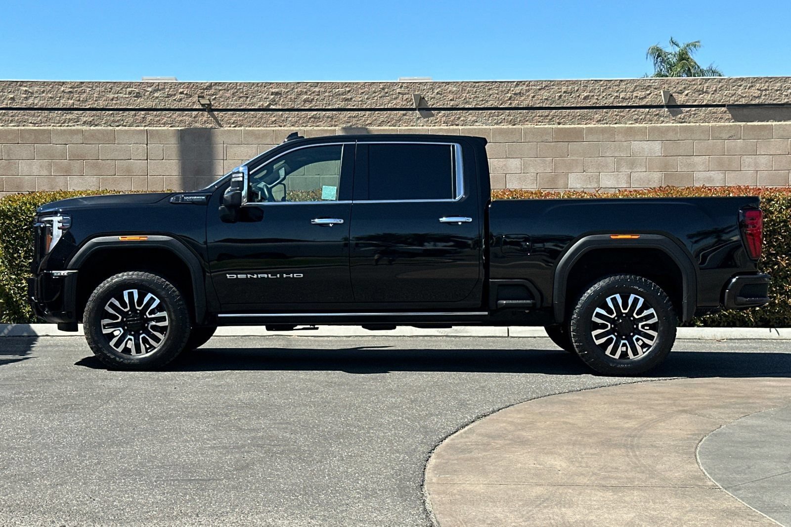 2025 GMC Sierra 2500HD Denali Ultimate - Photo 7