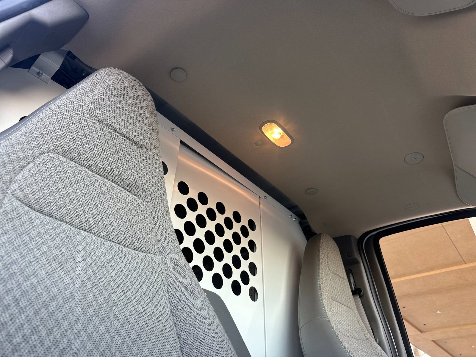 2025 GMC Savana Cargo Work Van - Photo 9