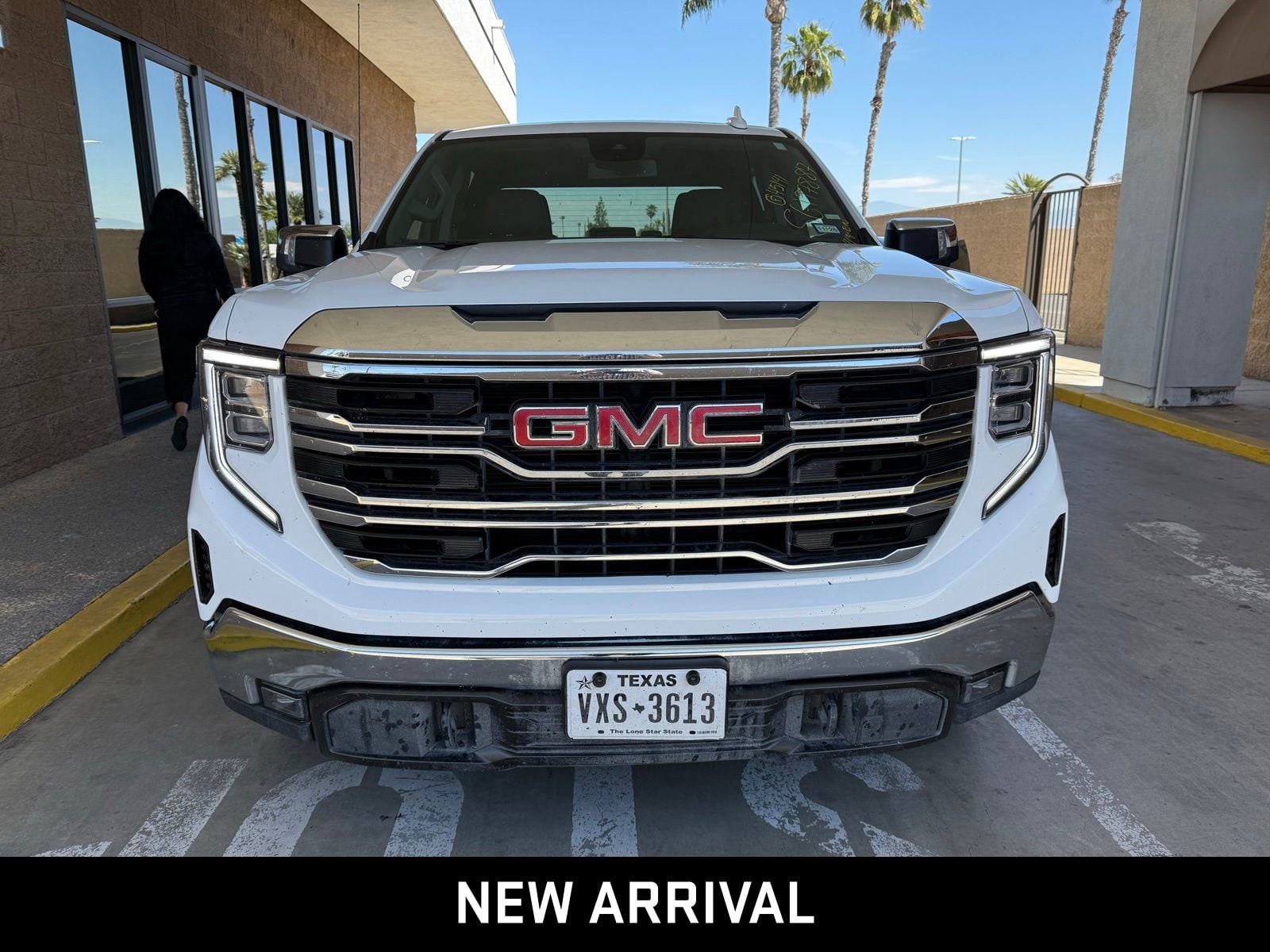 2025 GMC Sierra 1500 SLT photo 6