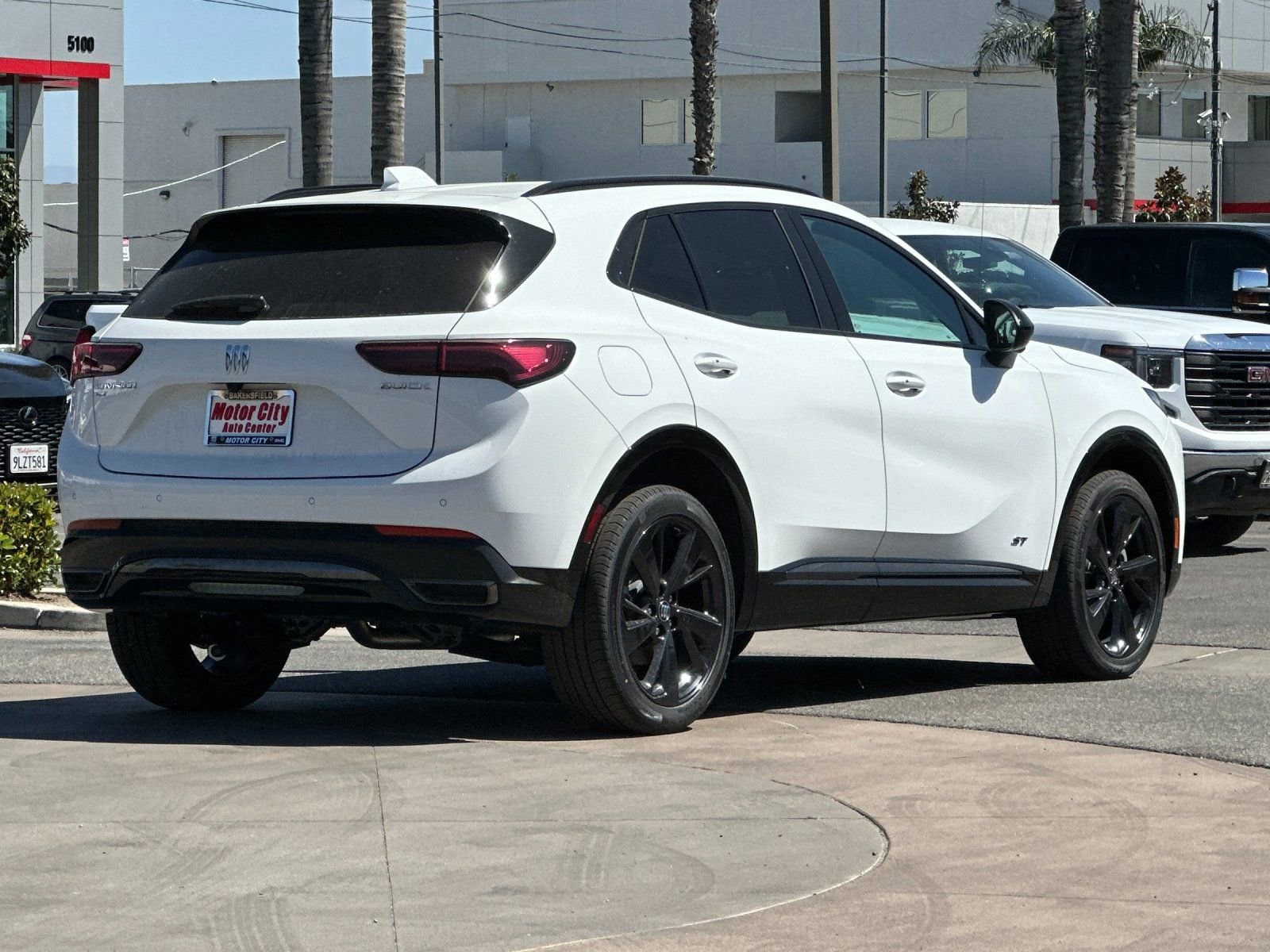 2026 Buick Envision Sport Touring photo 2