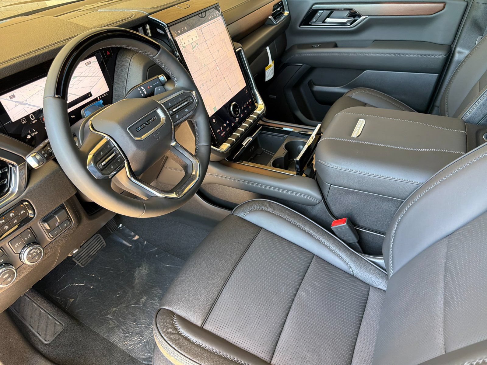 2026 GMC Yukon XL Denali - Photo 9