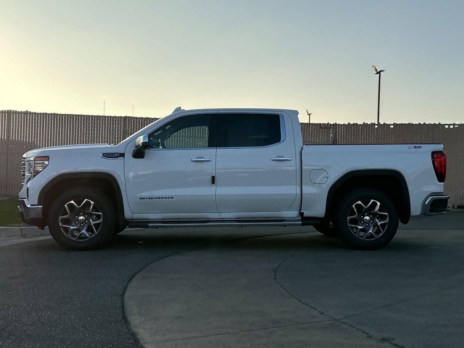 2026 GMC Sierra 1500 SLT photo 5