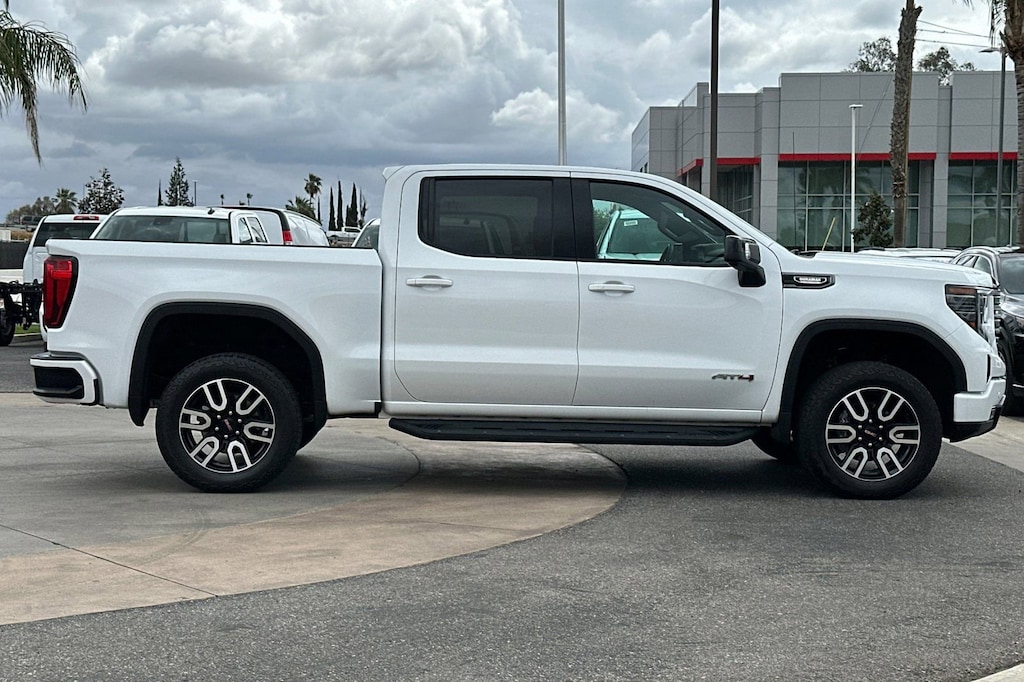 Used 2025 GMC Sierra 1500 AT4 Truck Crew Cab