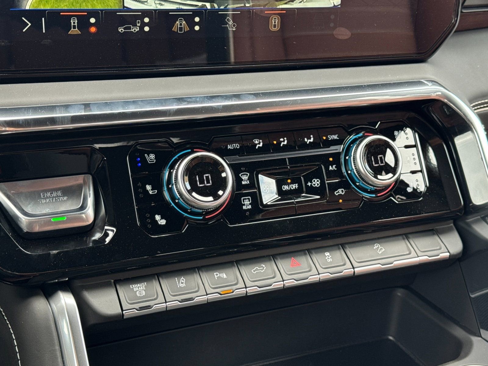 2026 GMC Sierra 2500HD Denali Ultimate - Photo 19