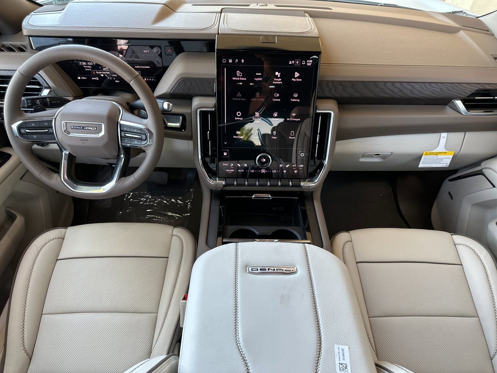 2026 GMC Yukon Denali - Photo 13