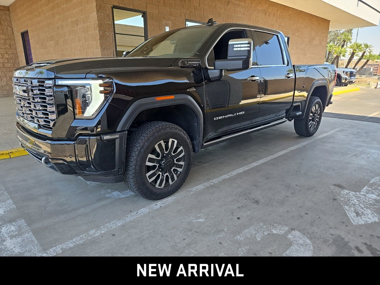 2025 GMC Sierra 4WD Crew Cab Long Box Denali Ultimate's photo