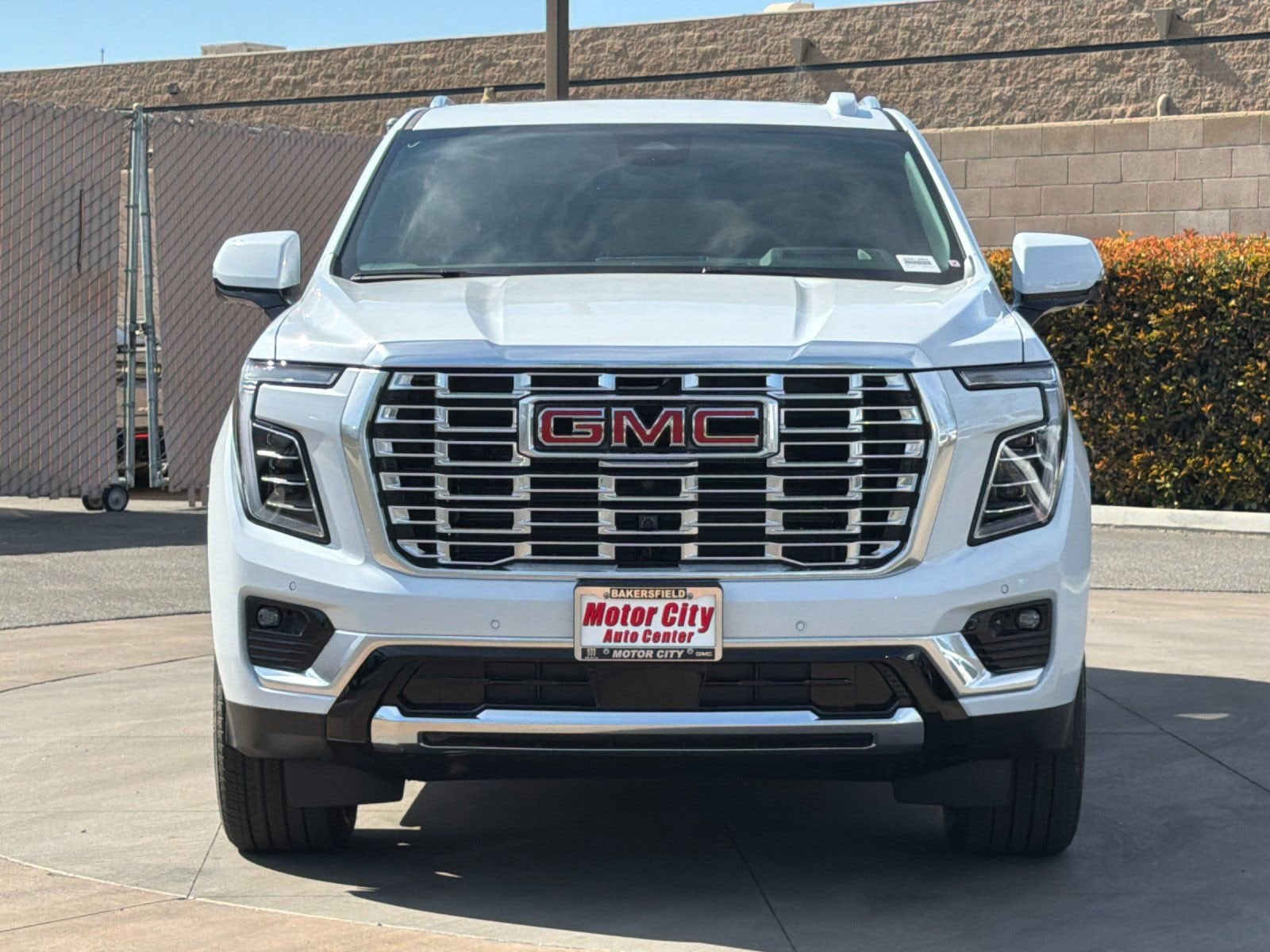 2026 GMC Yukon XL Denali - Photo 8