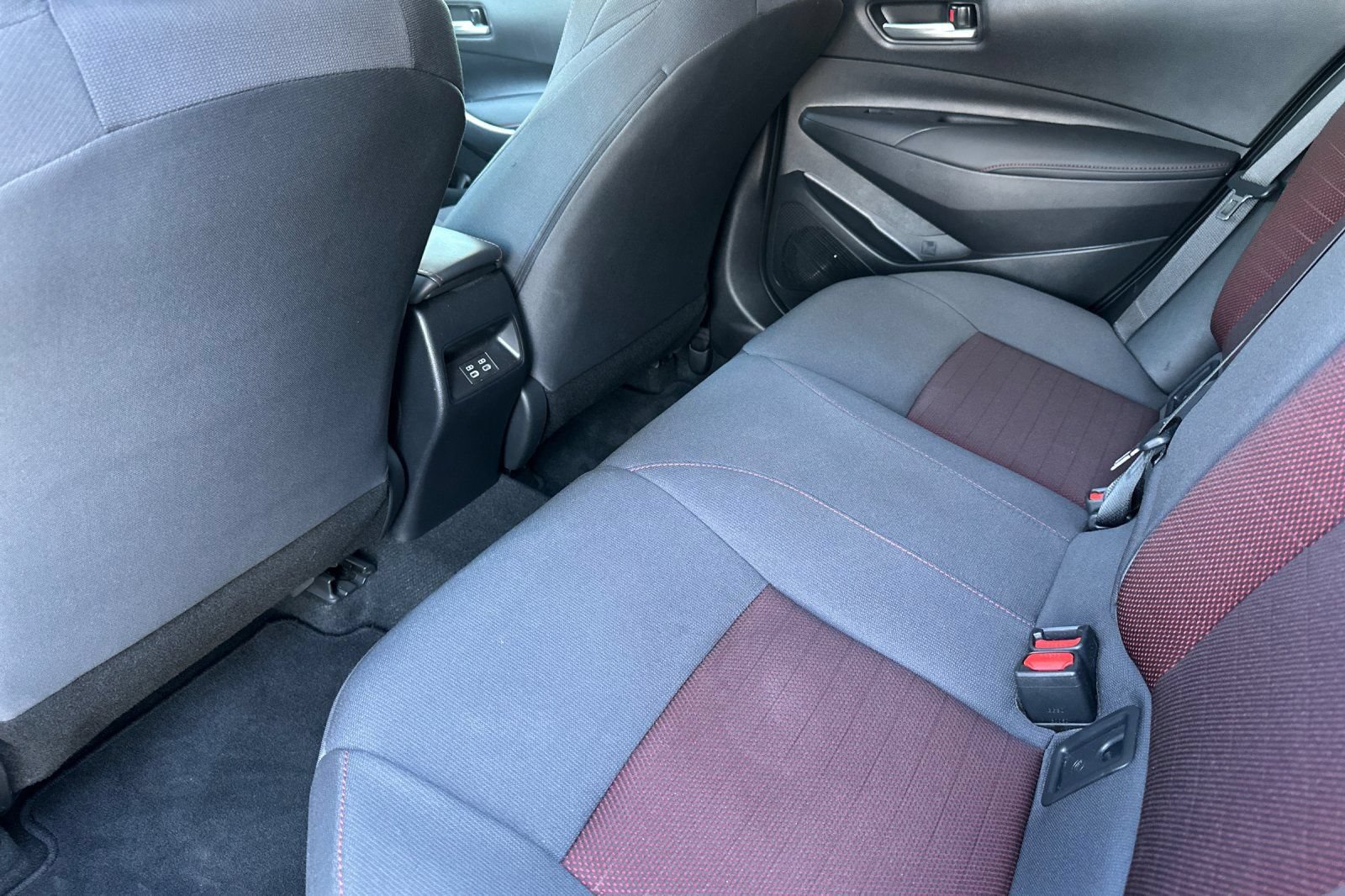 2024 Toyota Corolla SE - Photo 12