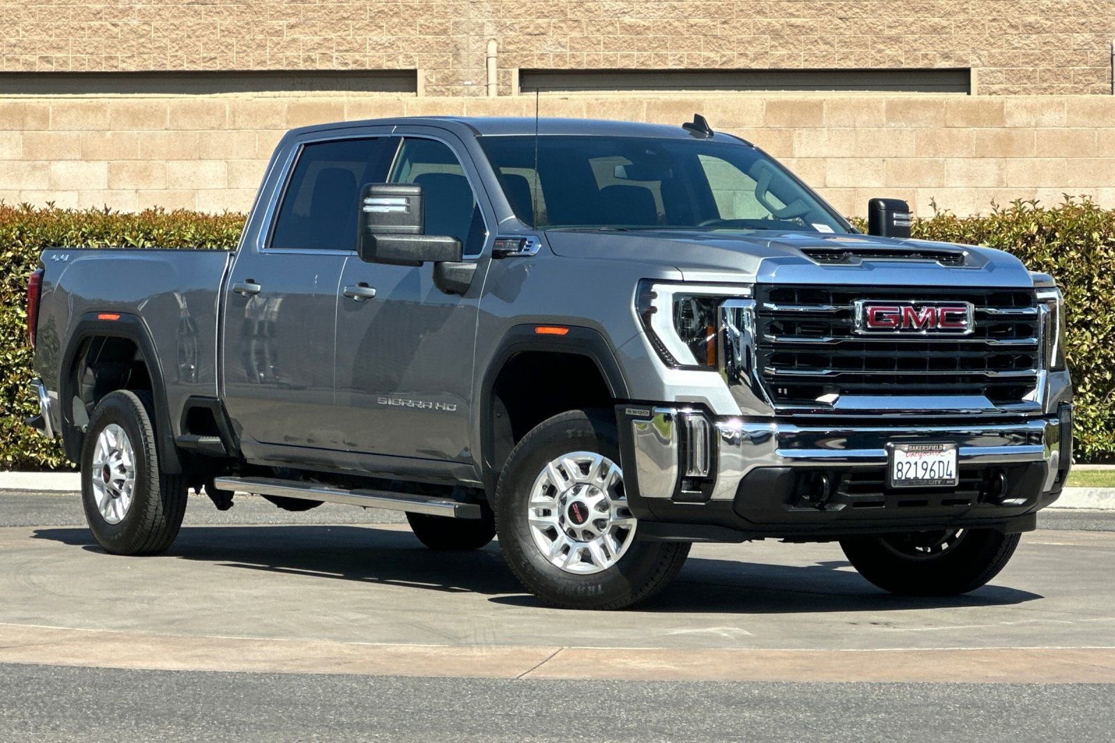 2025 Gmc Sierra 2500 SLE photo 2