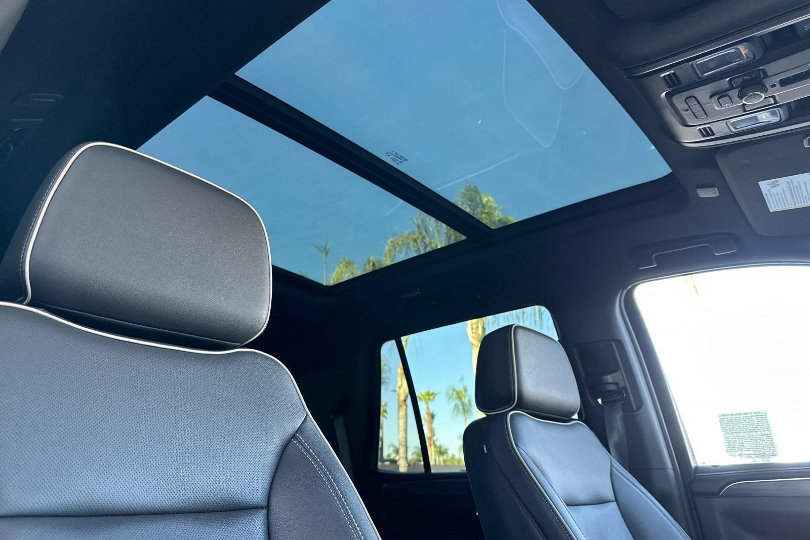 2023 GMC Yukon SLT - Photo 19
