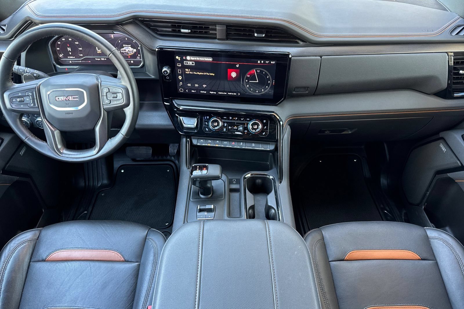2025 GMC Sierra 1500 AT4 - Photo 14