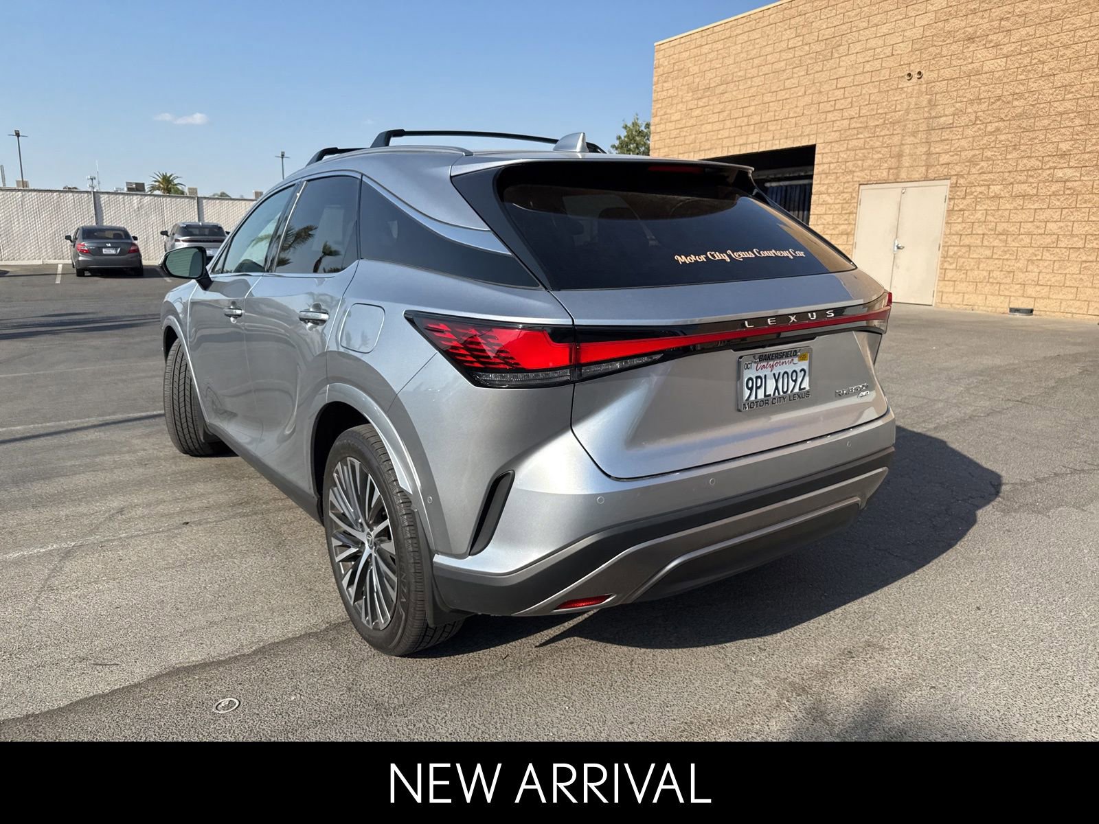 2024 Lexus RX 350h Premium photo 2