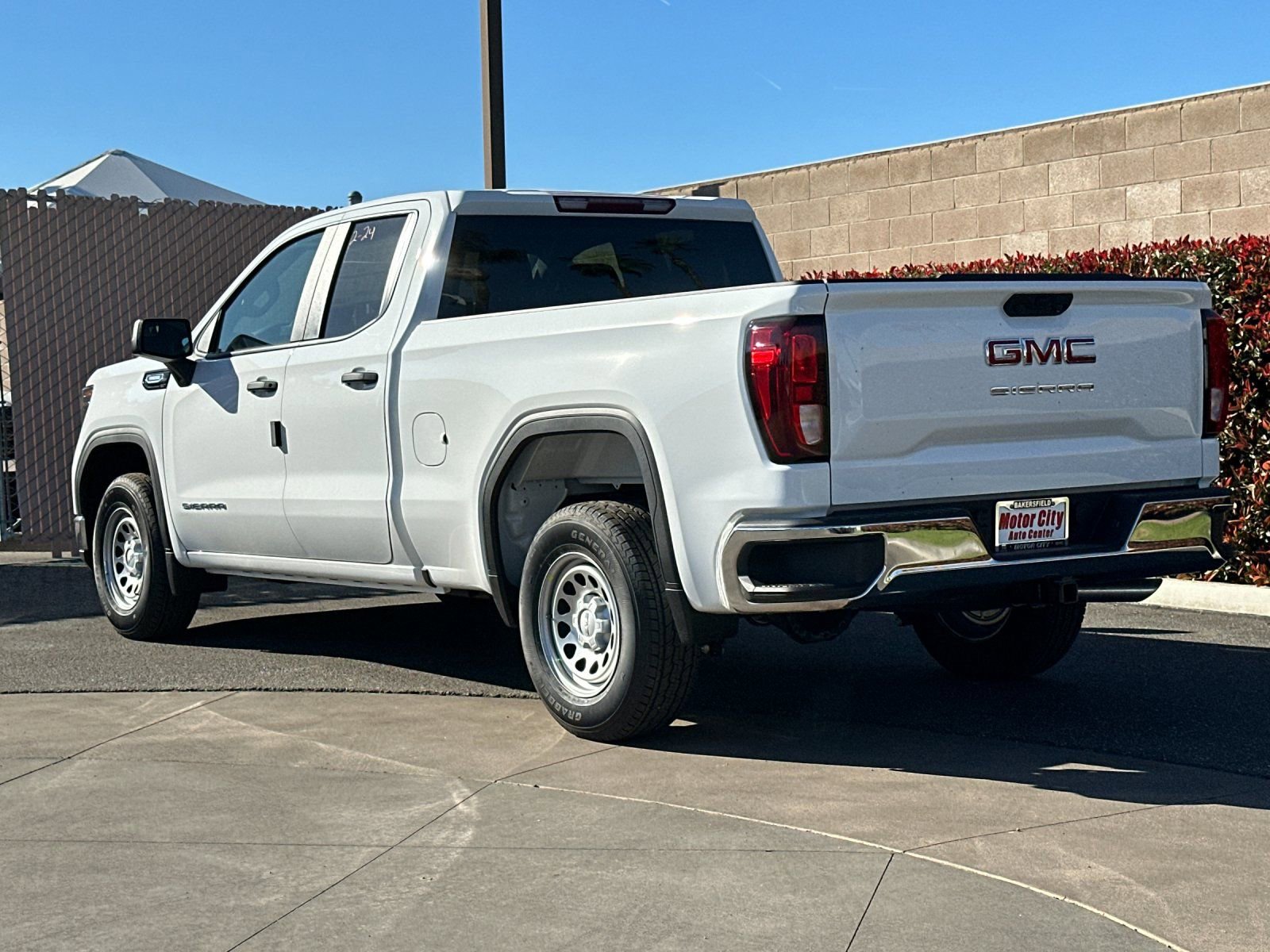2026 GMC Sierra 1500 Pro photo 4