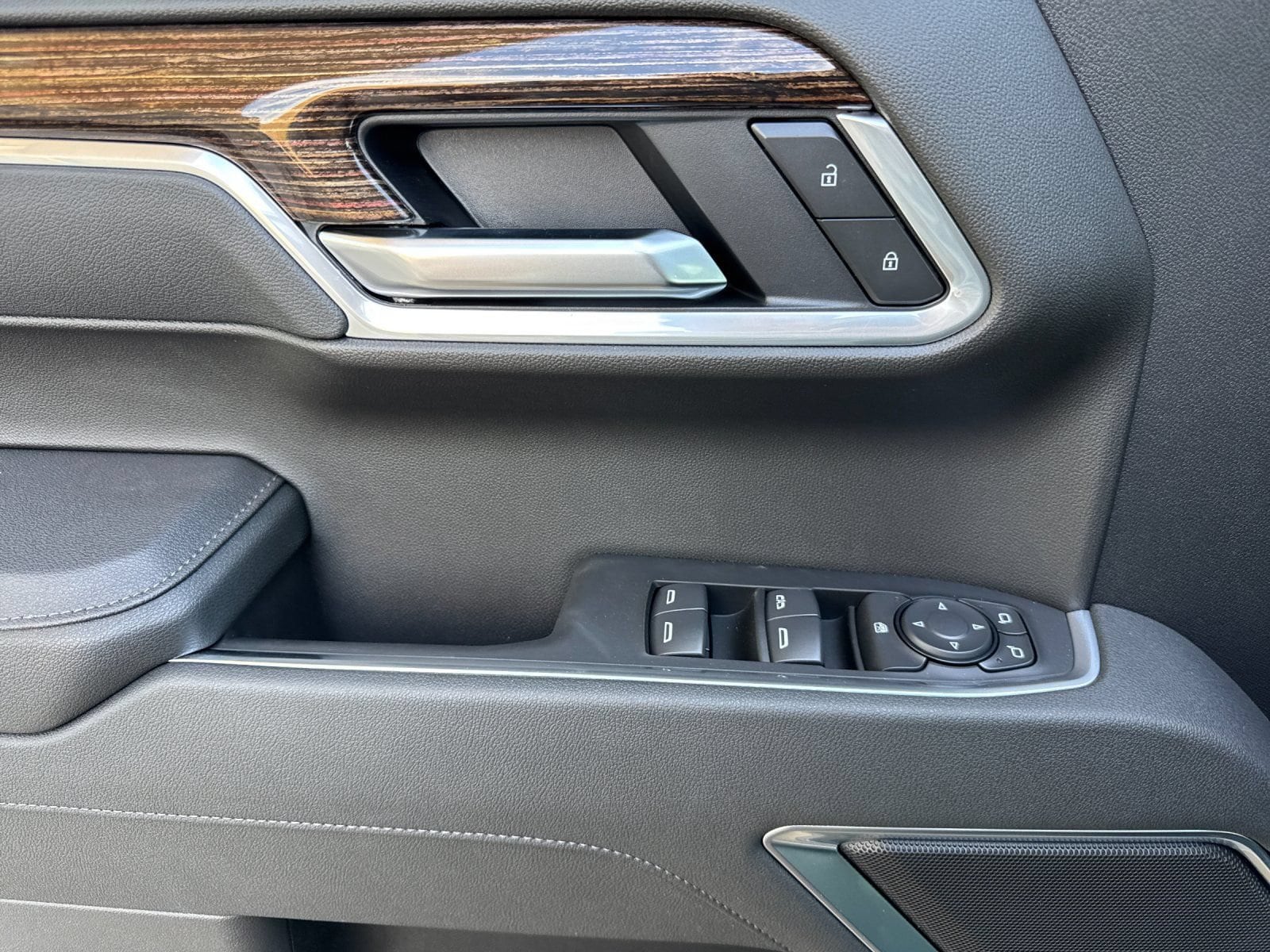 2026 GMC Sierra 1500 Elevation - Photo 10