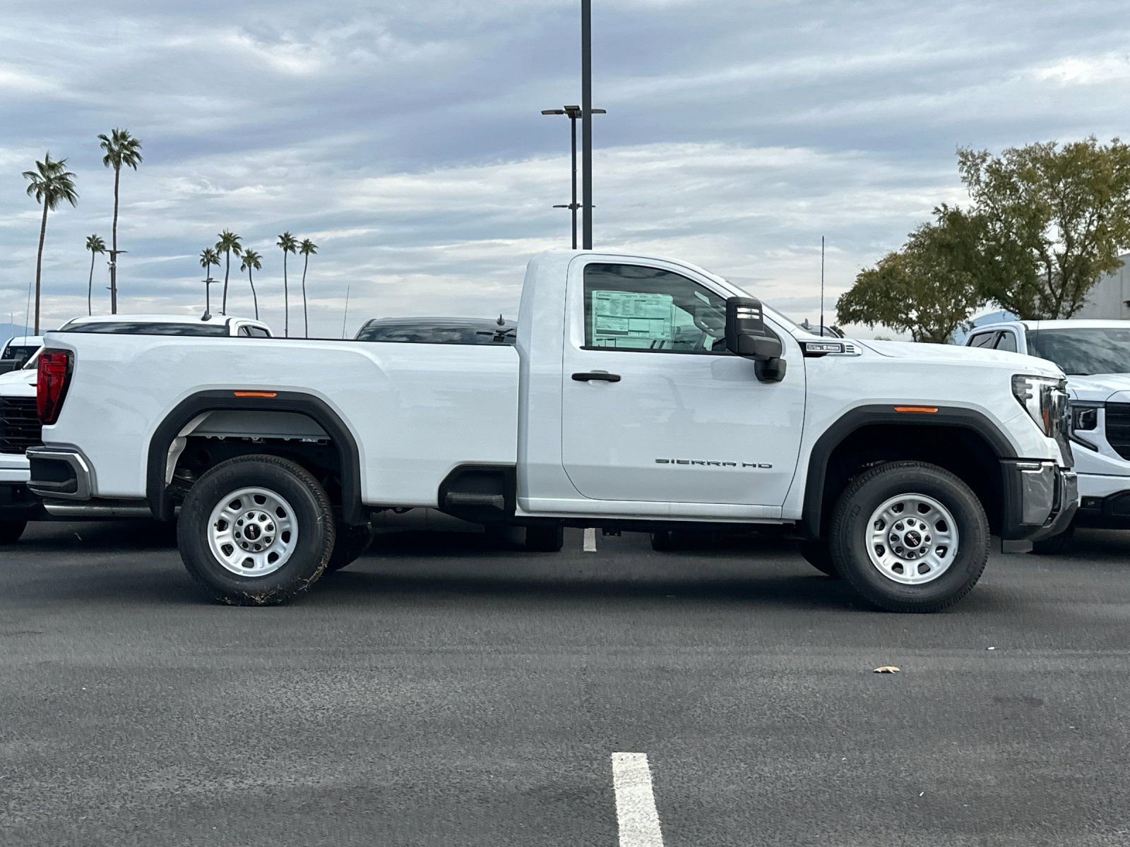 2025 GMC Sierra 2500 HD Pro photo 2