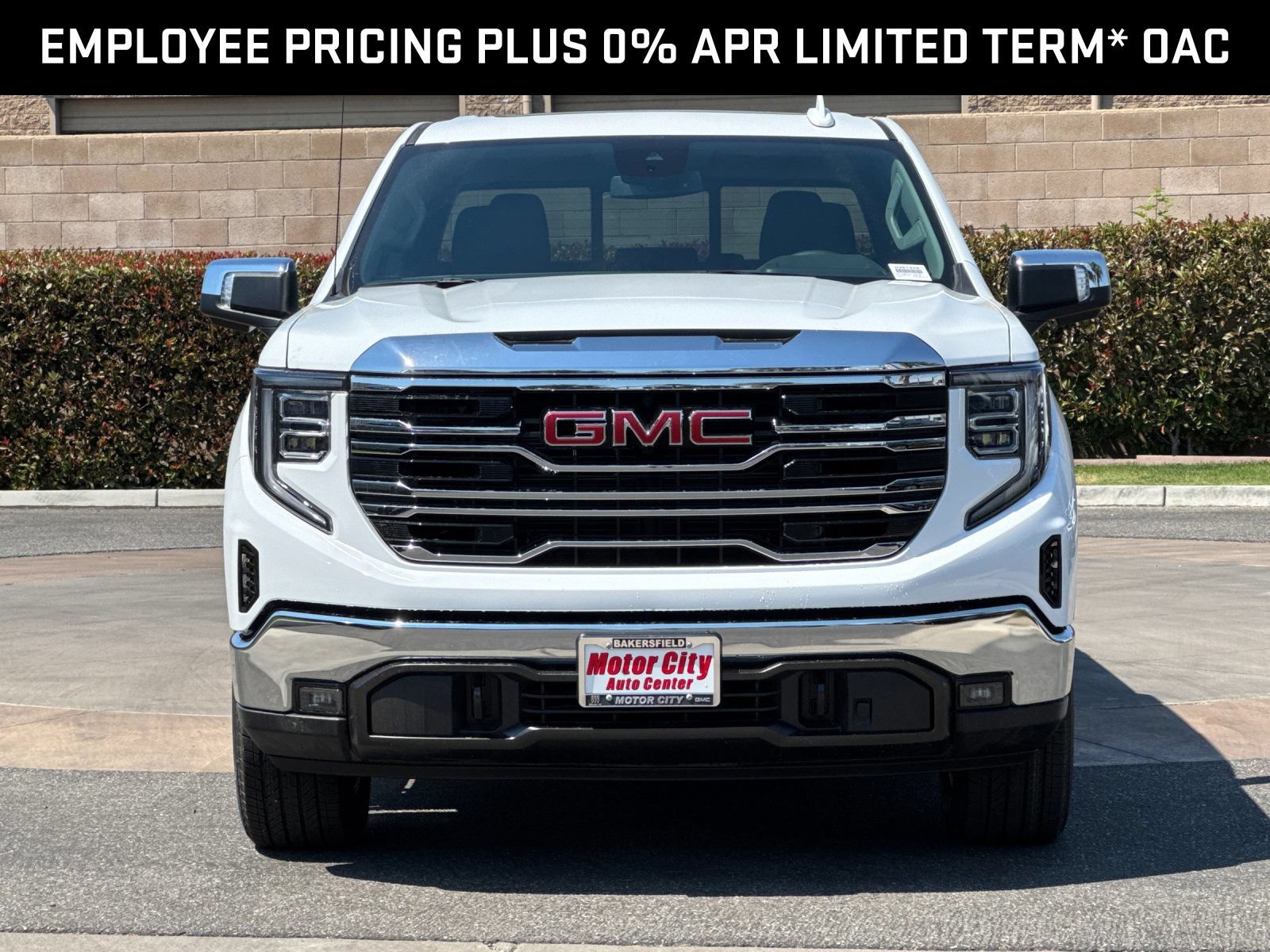 2026 GMC Sierra 1500 SLT - Photo 8