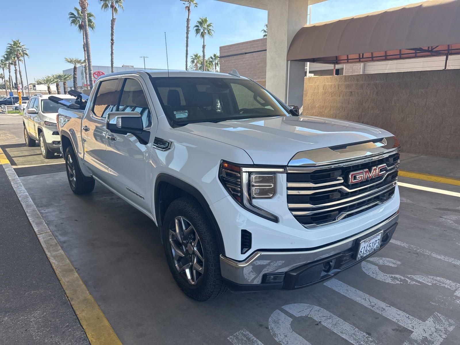 2022 Gmc Sierra 1500 SLT photo 2
