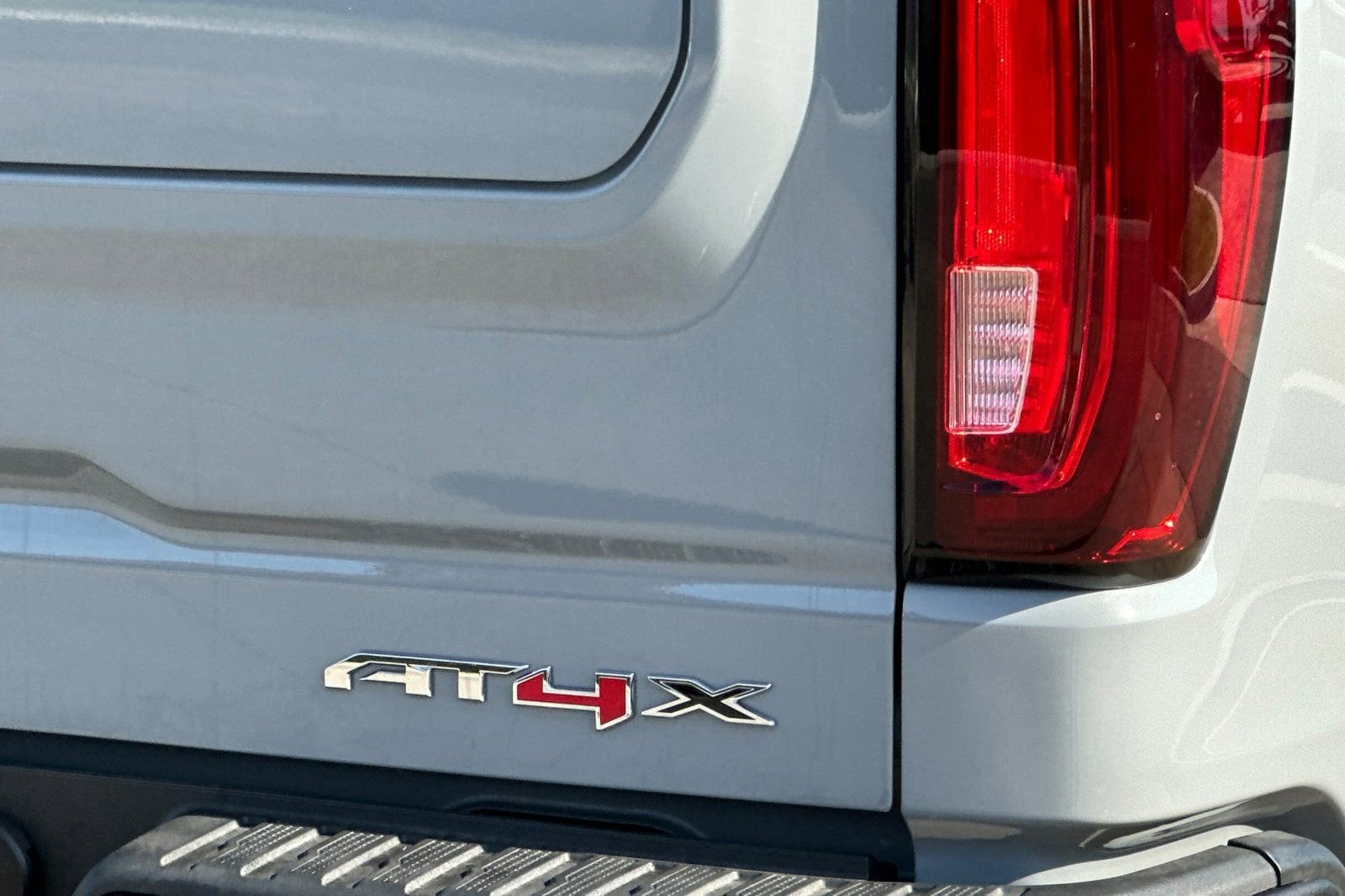 2024 GMC Sierra 1500 AT4X - Photo 27