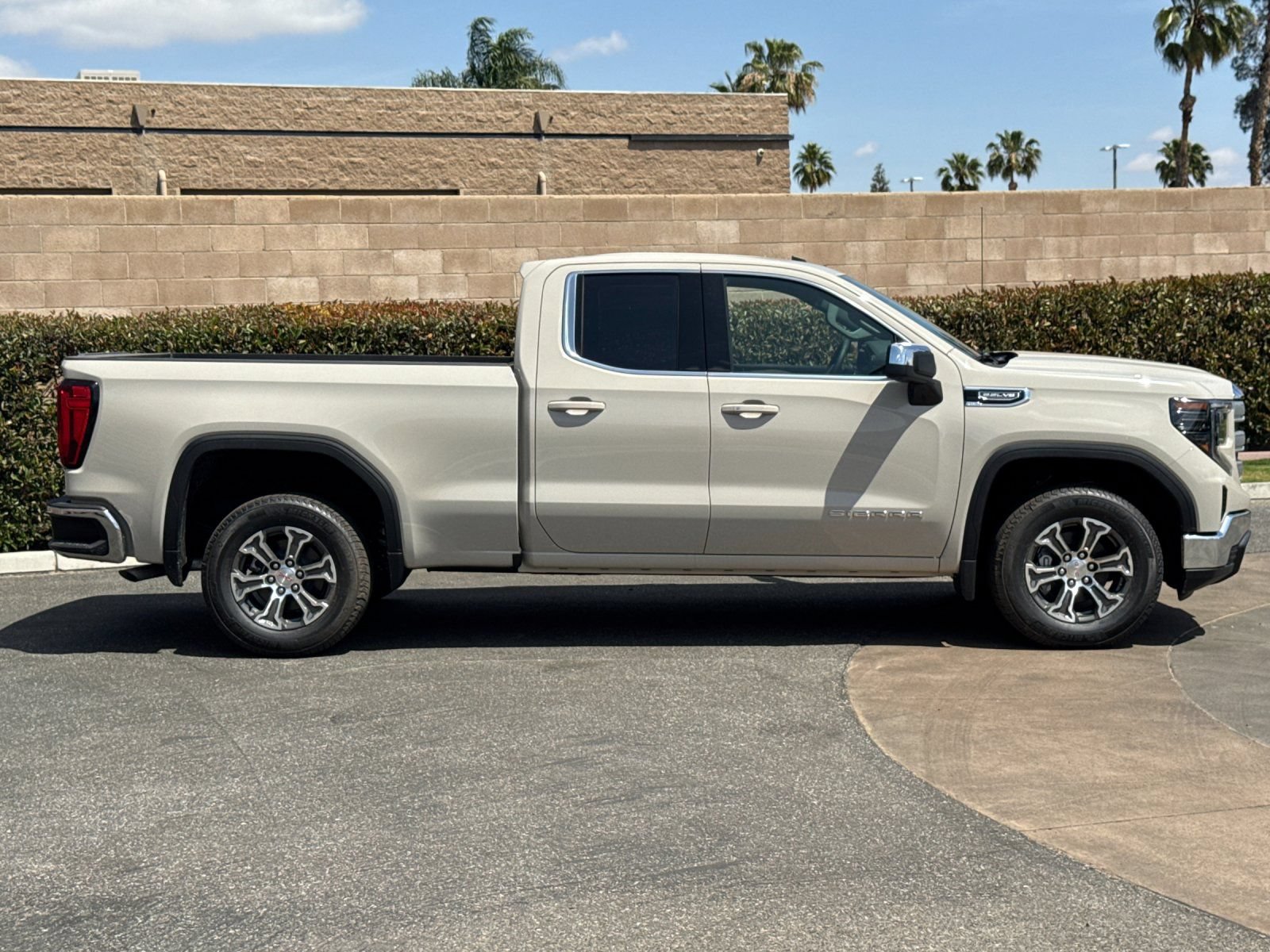 New 2026 GMC Sierra 1500 SLE Truck