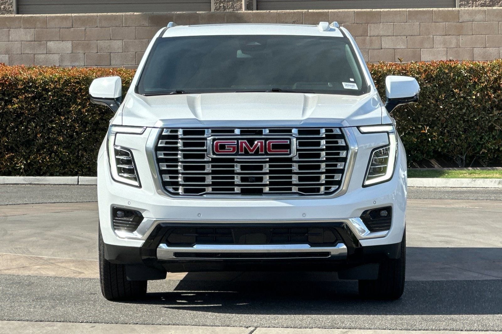 2026 GMC Yukon Denali - Photo 9