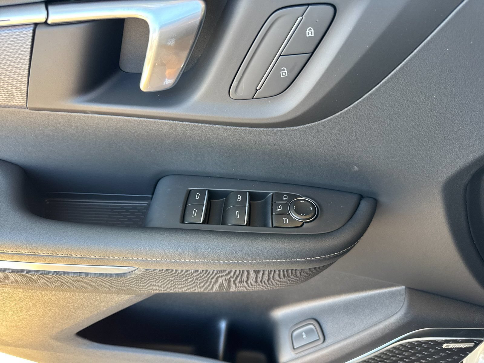2026 Buick Enclave Sport Touring - Photo 10