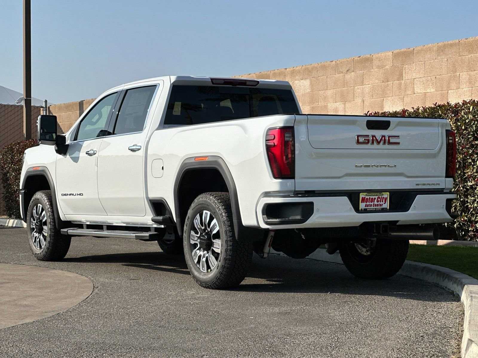 2026 GMC Sierra 2500 HD Denali photo 4