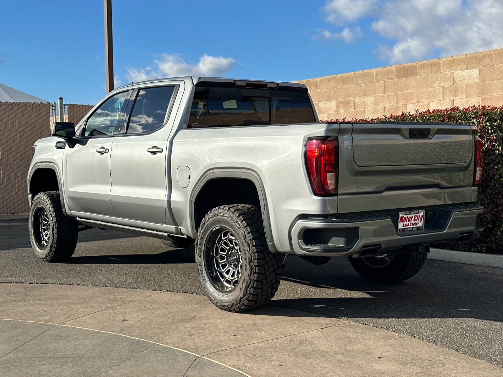 2025 GMC Sierra 1500 Elevation photo 5