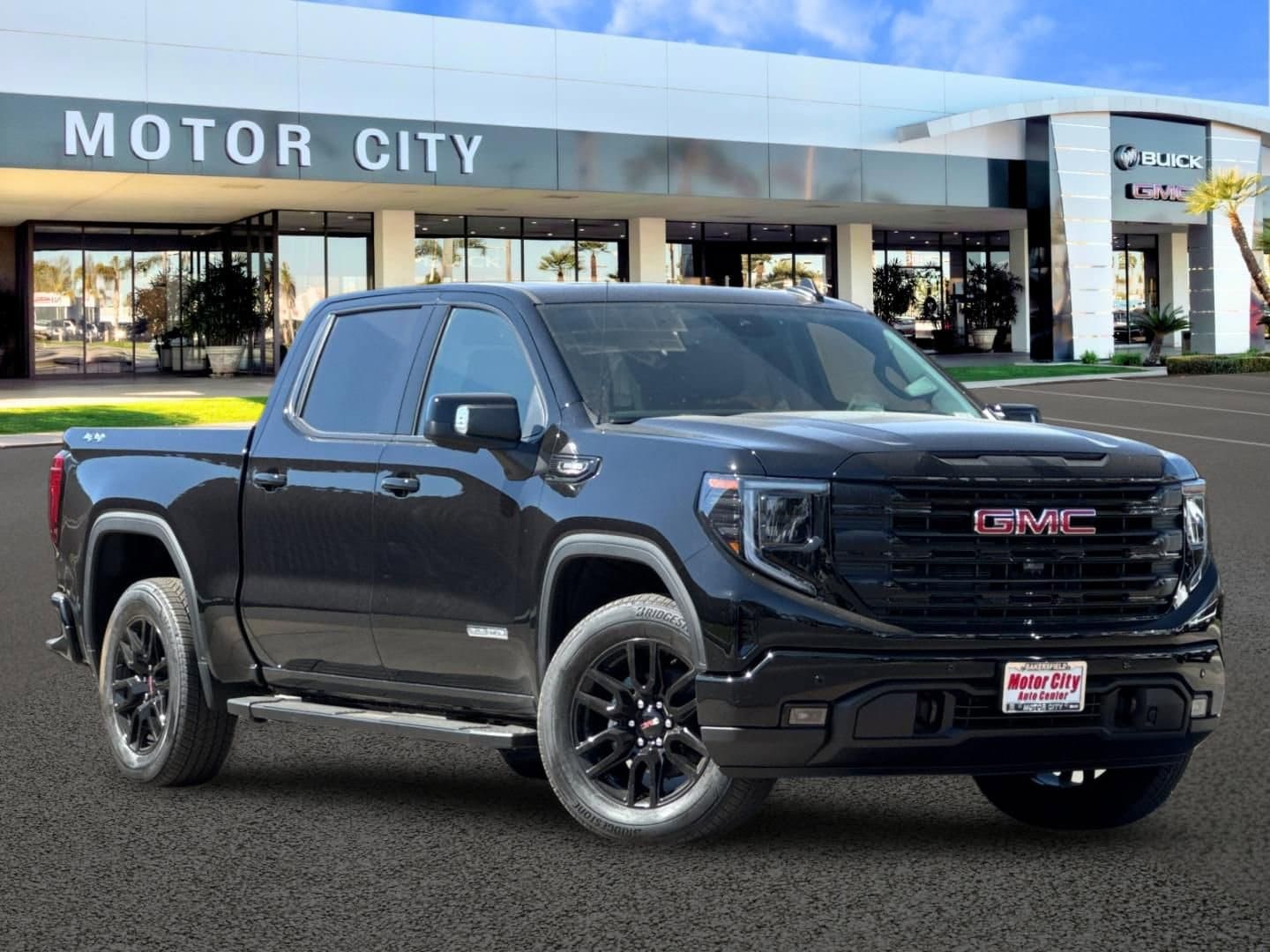 2026 GMC Sierra 4WD Crew Cab Short Box Elevation's photo