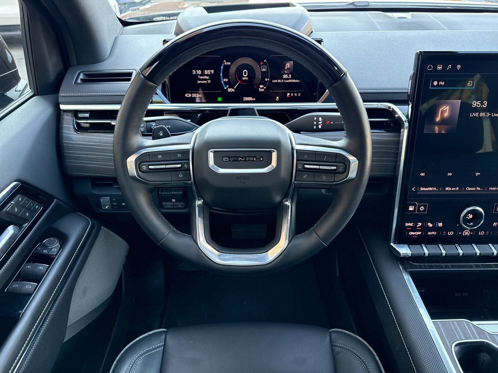 2025 GMC Sierra EV Denali - Photo 13