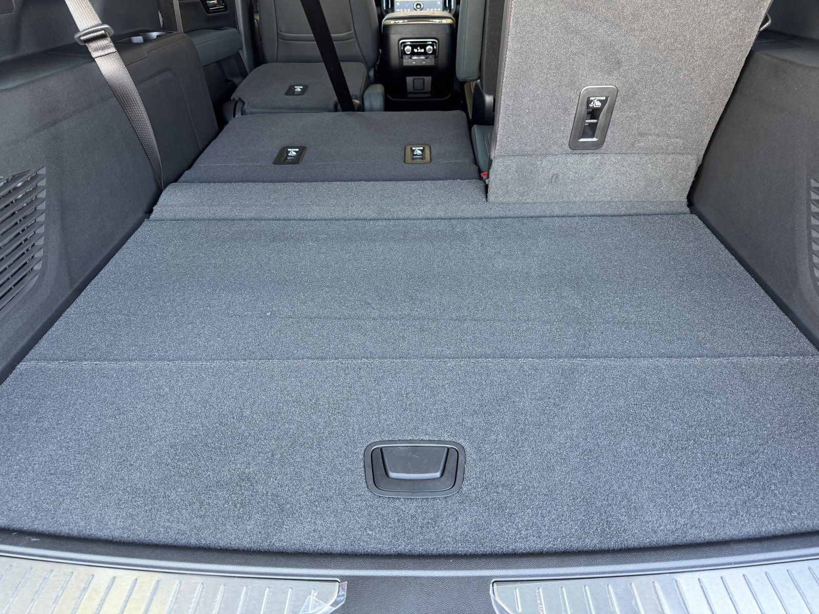 2026 GMC Yukon XL AT4 - Photo 17
