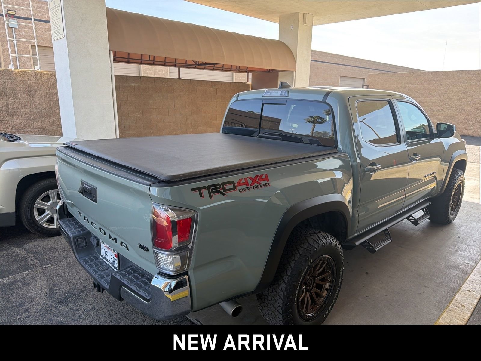 2023 Toyota Tacoma 4WD SR photo 4