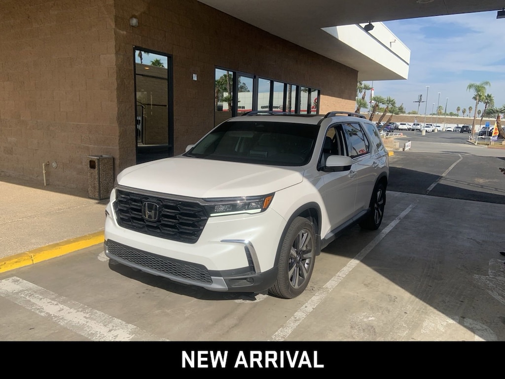 Used 2025 Honda Pilot Touring SUV
