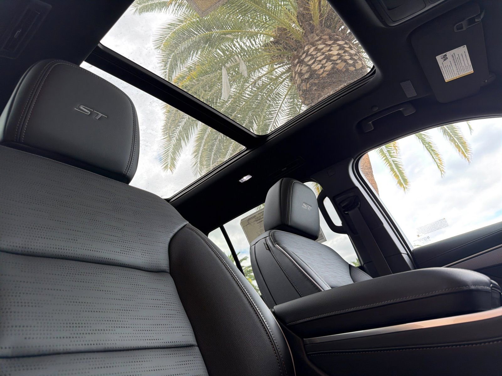 2026 Buick Enclave Sport Touring - Photo 17