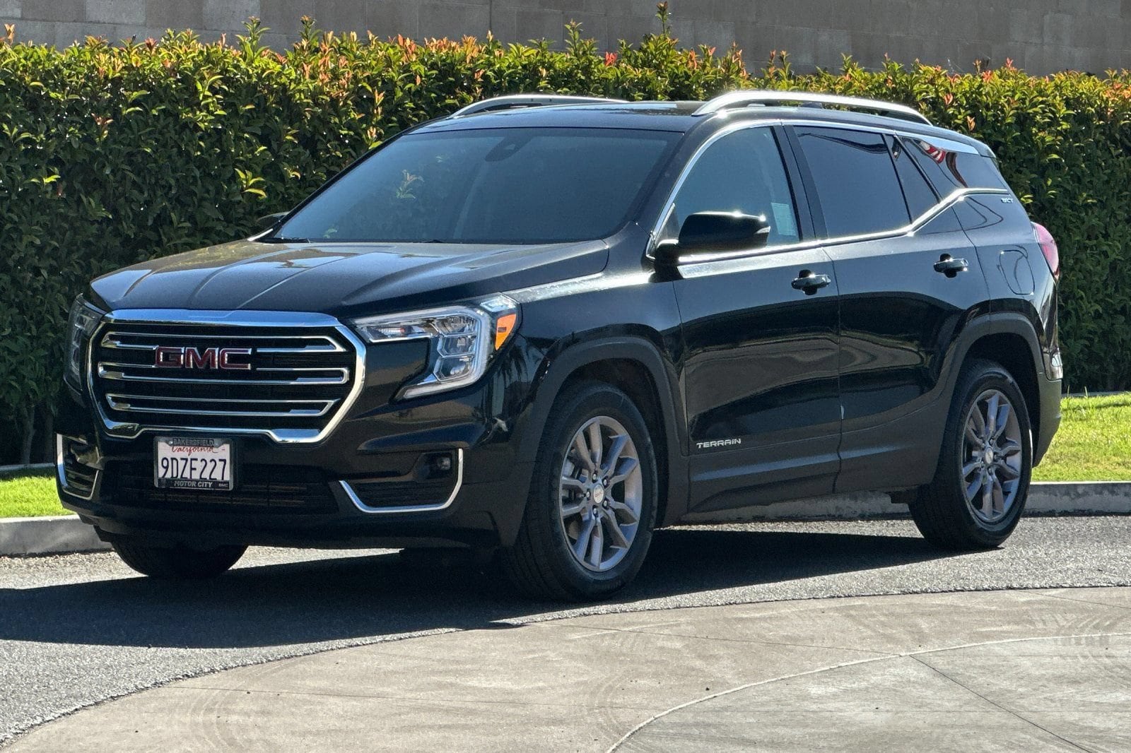 2023 GMC Terrain SLT - Photo 8