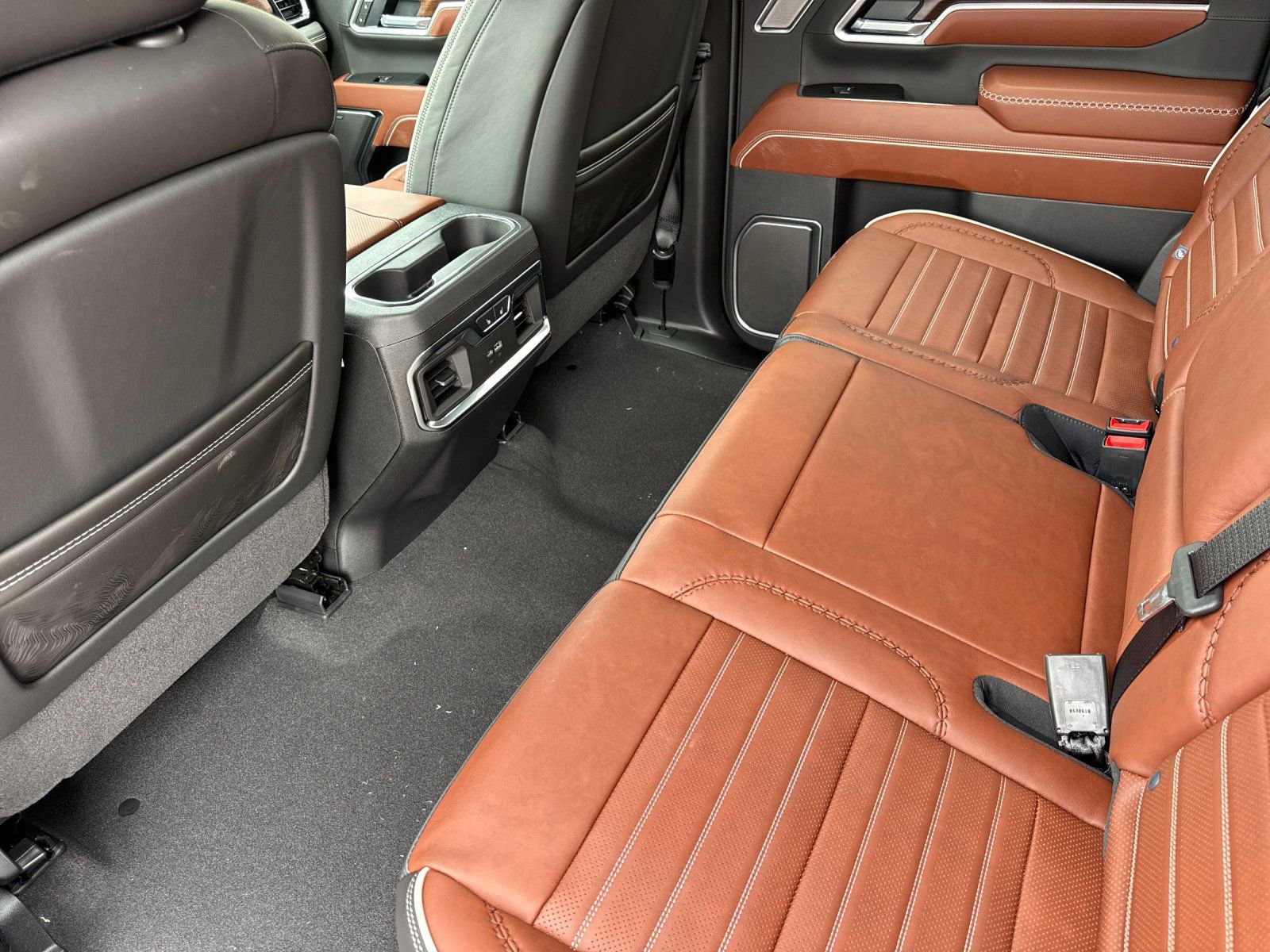 2026 GMC Sierra 2500HD Denali Ultimate - Photo 11