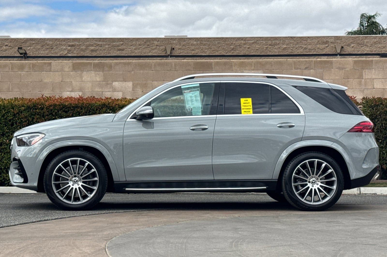 2026 Mercedes-Benz GLE GLE 450 photo 6