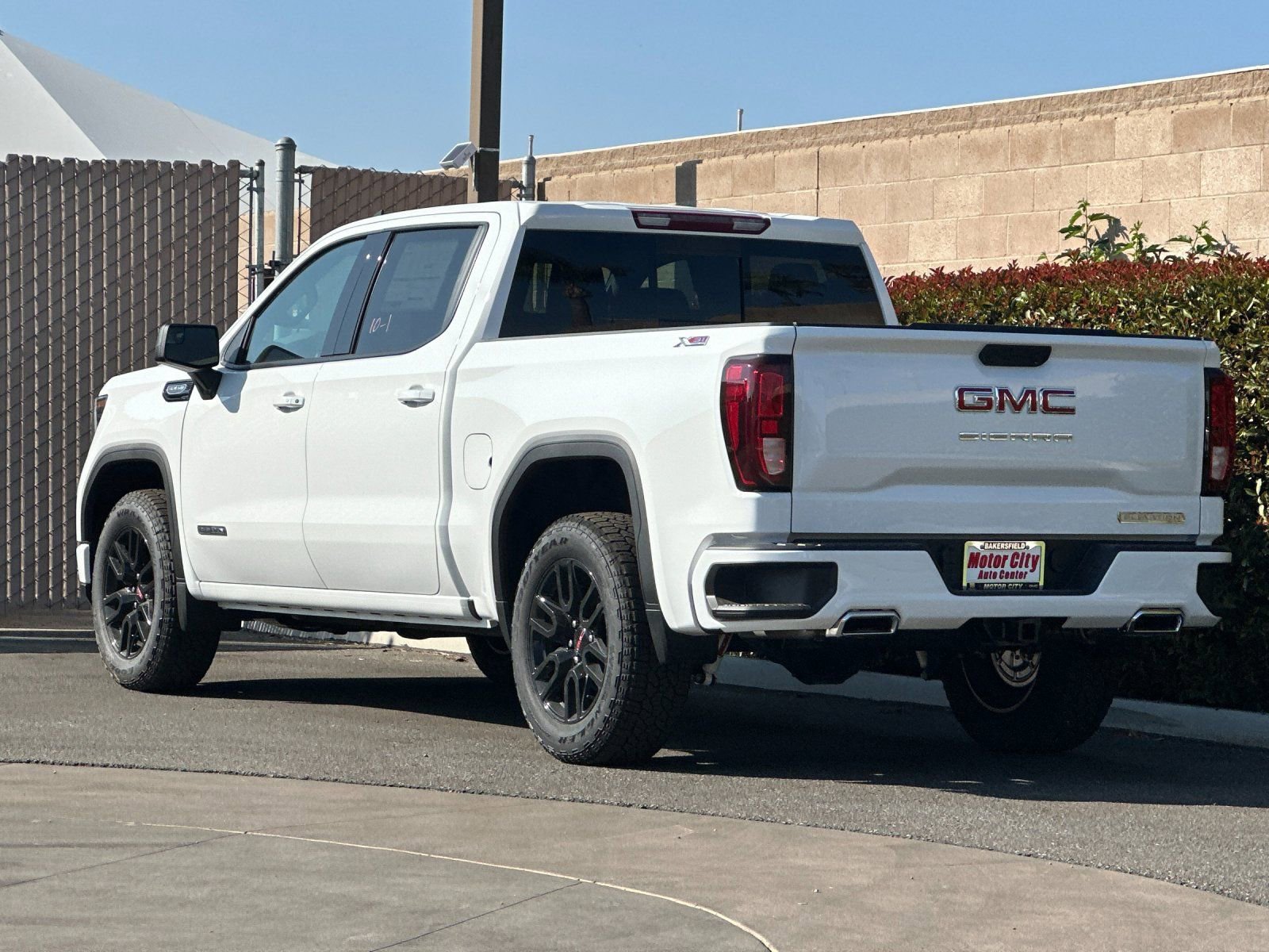 2026 GMC Sierra 1500 Elevation photo 4