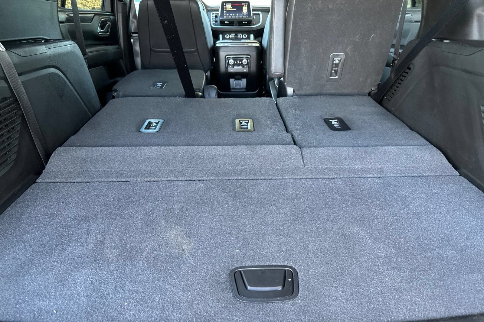 2023 GMC Yukon SLT - Photo 17