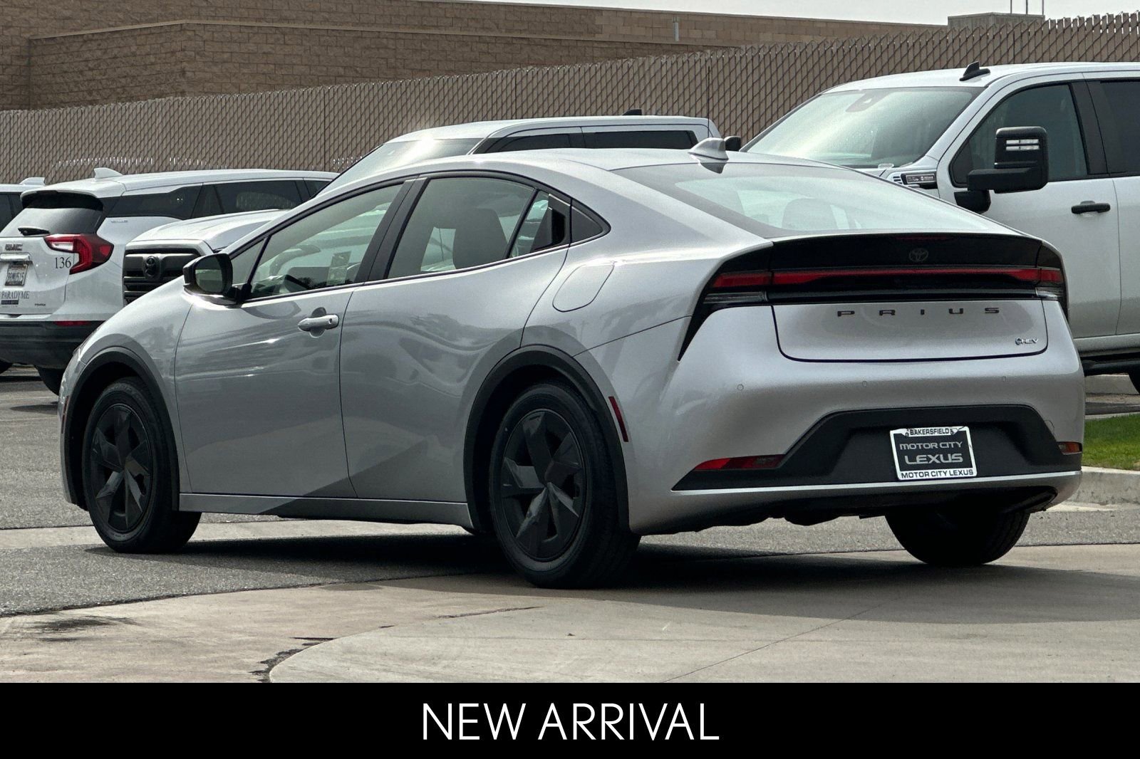 2025 Toyota Prius LE photo 5