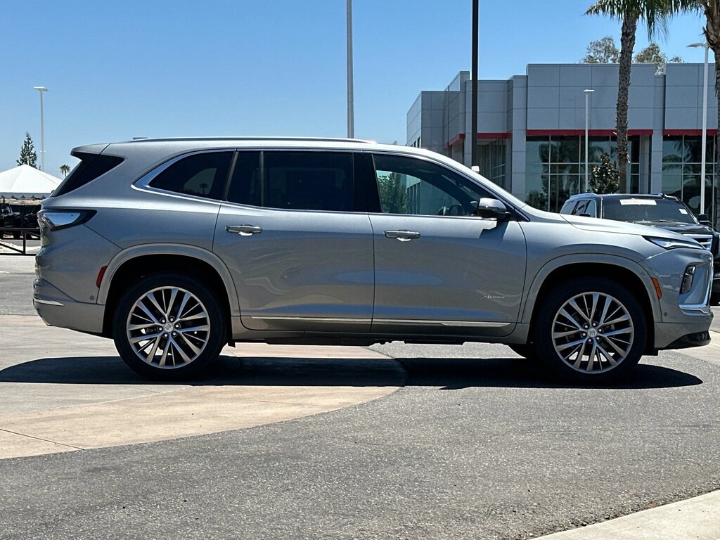 New 2026 Buick Enclave Avenir SUV