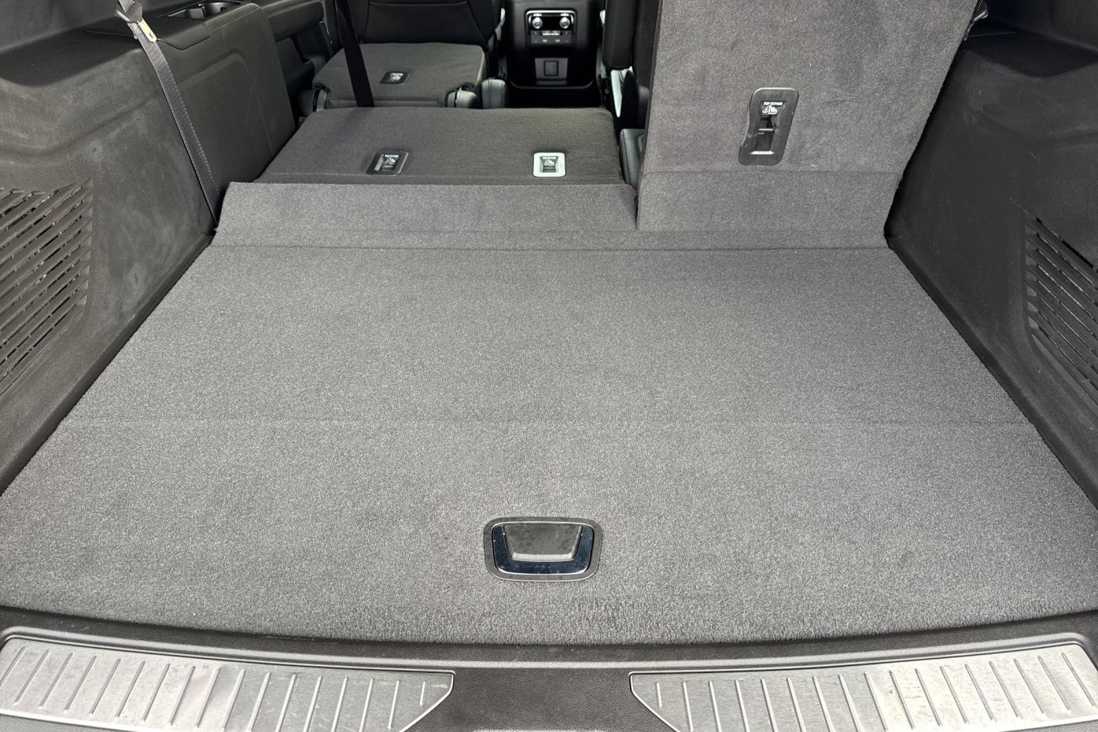 2024 GMC Yukon XL Denali - Photo 18