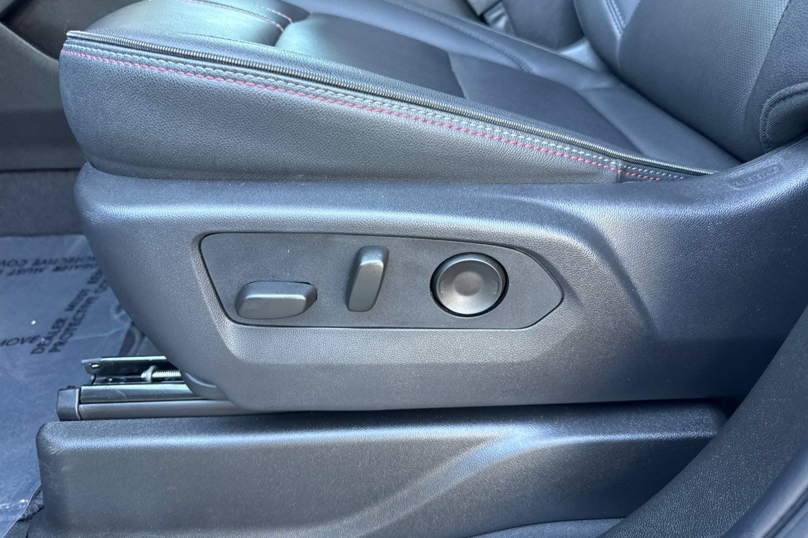 2026 Chevrolet Suburban RST - Photo 12