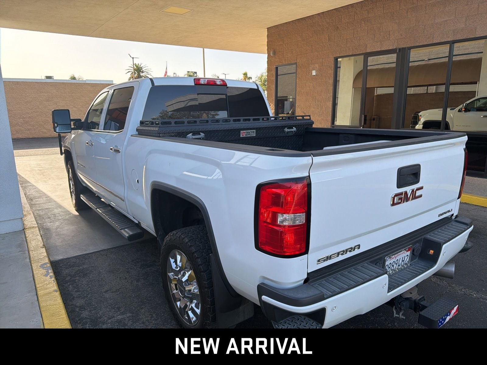 2017 GMC Sierra 2500 HD Denali photo 3